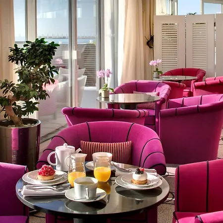 Grand & Thalasso 5* 圣让－德吕兹