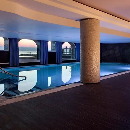 Grand & Thalasso 圣让－德吕兹