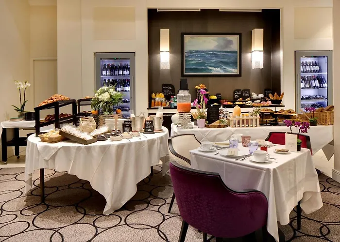 Grand & Thalasso Готель Сен-Жан-де-Люз