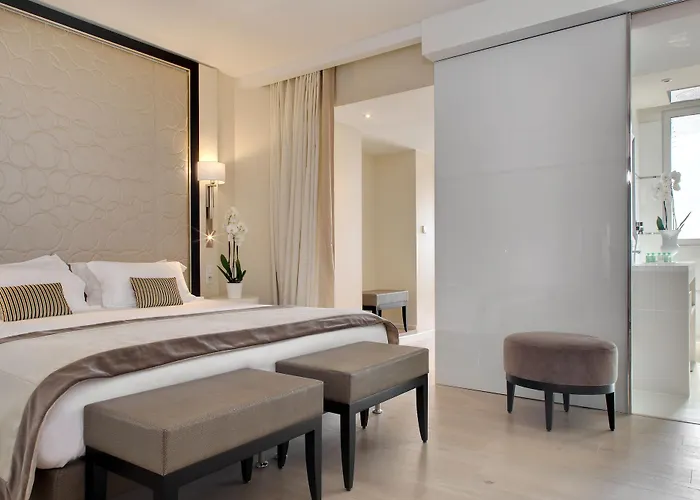 호텔 Grand & Thalasso 생장드루즈