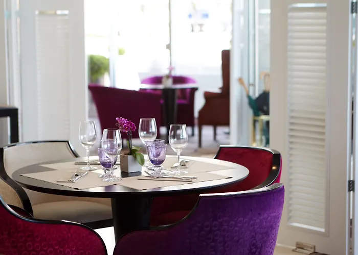 Grand & Thalasso Готель