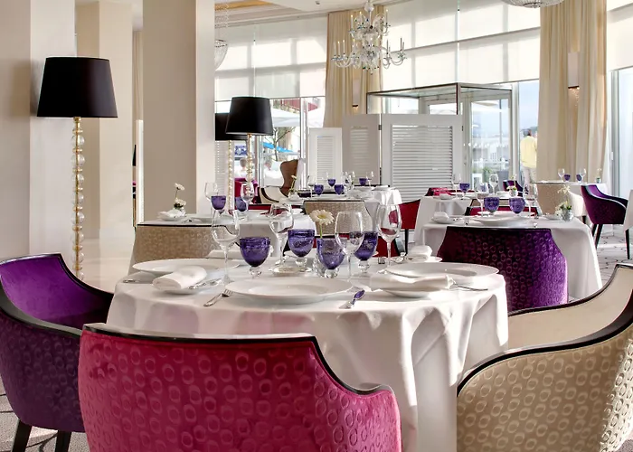 호텔 Grand & Thalasso 생장드루즈