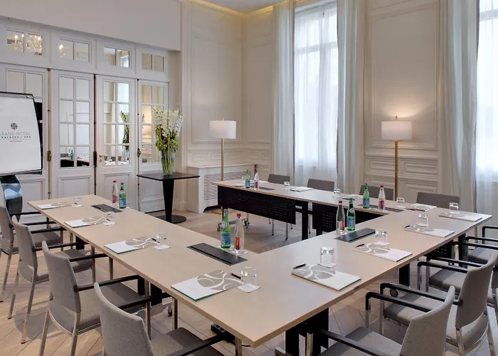 Готель Grand & Thalasso