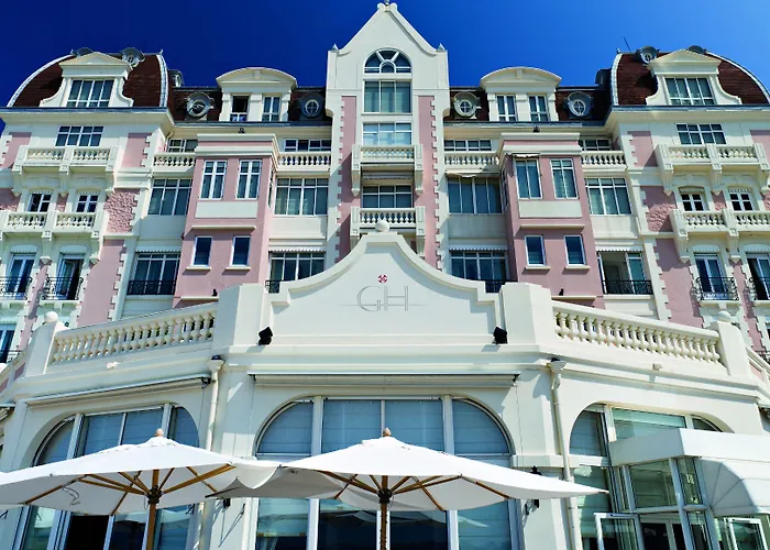 Grand & Thalasso Готель Сен-Жан-де-Люз