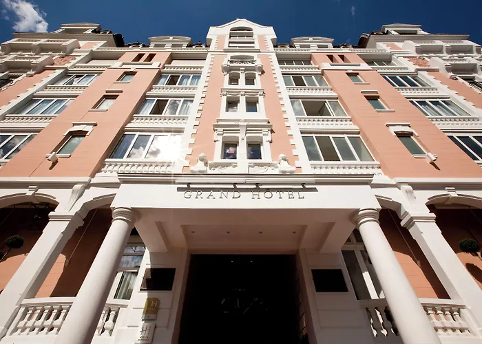 Grand & Thalasso 5* Сен-Жан-де-Люз